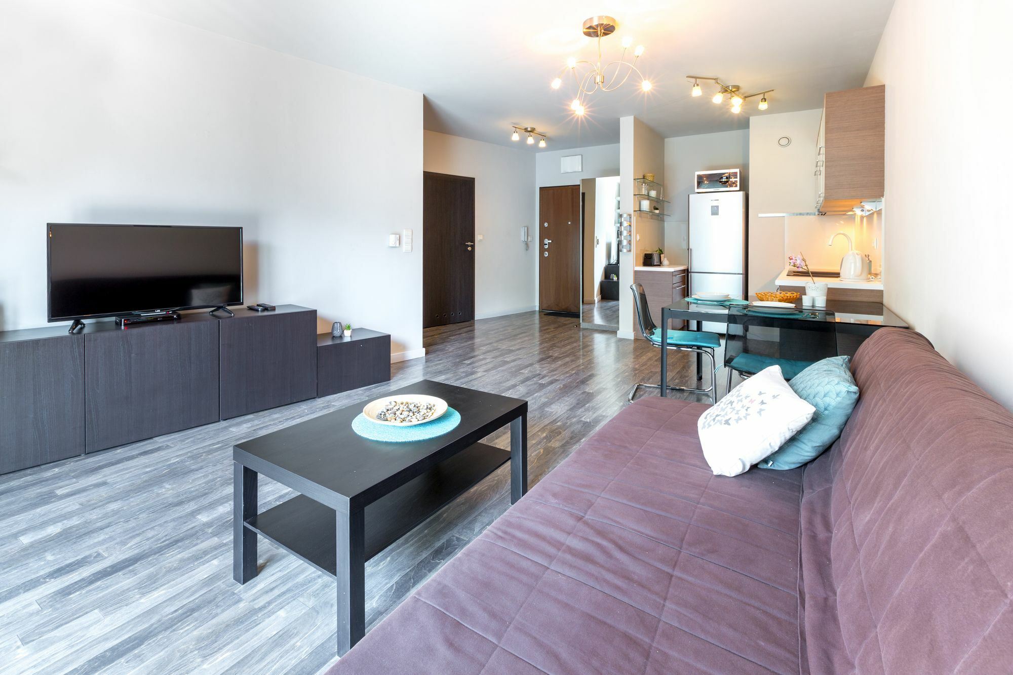 Friendhouse - Center Apartament *
